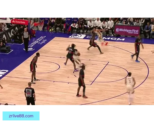 勇士25次失误惨败活塞追梦零分意外撞到女球迷波尔津吉斯伤退得5分